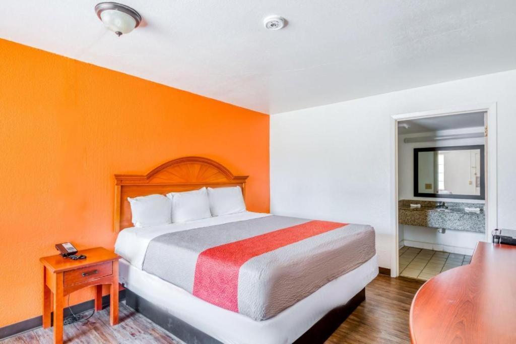 Oyo Hotel Baton Rouge Mid City Экстерьер фото
